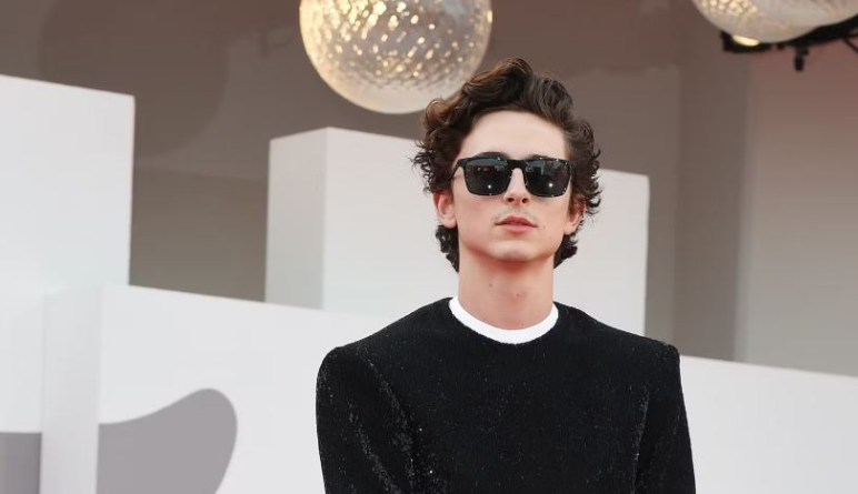 celebrity fashion - Timothée sunglasses - Prada